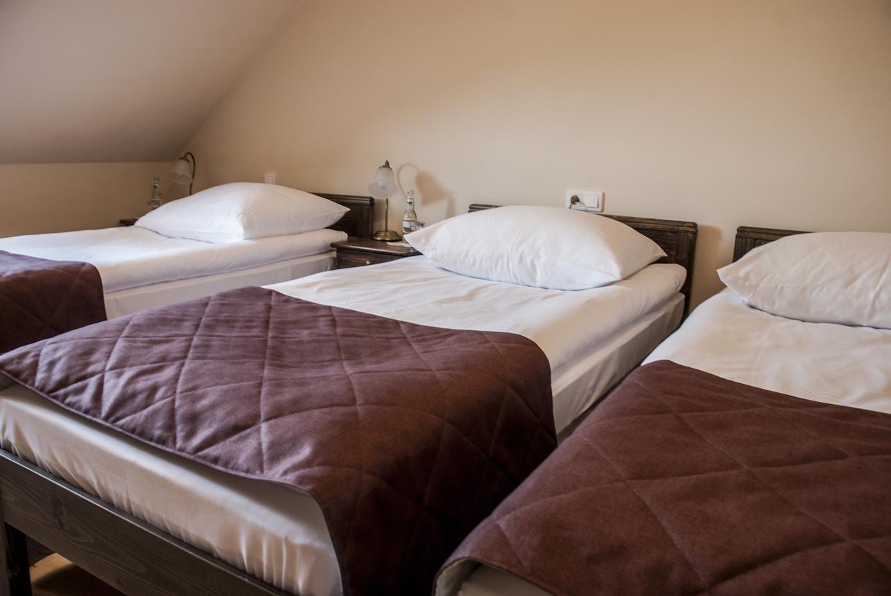 Hotel Pod Kogutkiem Krzywaczka Extérieur photo
